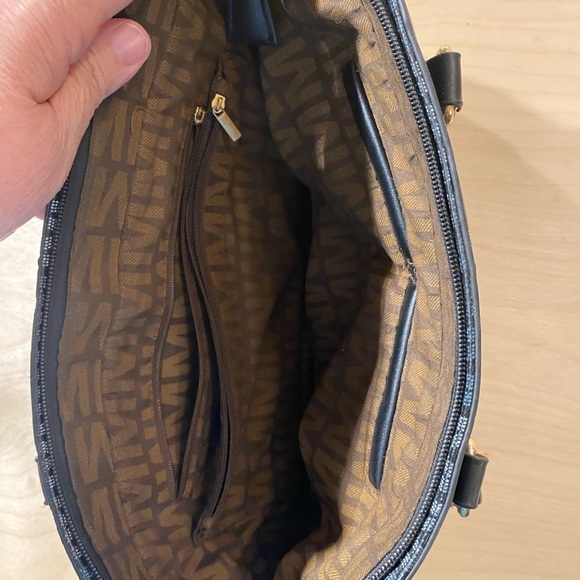 MKF Collection M Signature Hand Bag (IT) - Picture 6 of 6